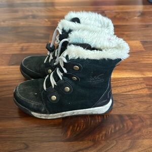 Sorel kids boots size kids 12